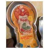 Cake Pans - Holiday Candle 