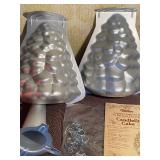Wilton Holiday Pan, 3-D Tree w/ Instruction Book