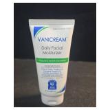 Vanicream Daily Facial Moisturizer With Ceramides and Hyaluronic Acid - Formulated Without Common Irritants for Those with Sensitive Skin, 3 fl oz (Pack of 1)
