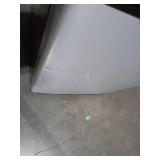 MAGIC CHEF 2.6 cu. ft refrigerator without freezer (Damage) - Retail: $220