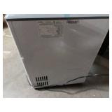 Avanti 4.2 cu. ft. Commercial Sliding Glass Top Freezer or Refrigerator - Retail: $560