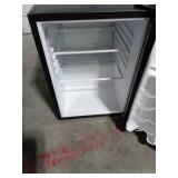 2.6 cu. ft. Mini Fridge in Stainless Steel Look without Freezer (SEE DETAILS) - Retail: $220