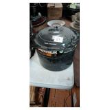 Black Speckled Enamel Roasting Pan with Lid