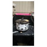 Crock-Pot Damask Pattern Slow Cooker