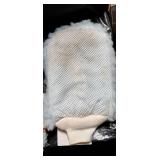 White Mesh Polishing Mitt with Cotton Lining
