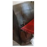 Plastic Leaf Rake with Wooden Handle