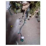 Pre-lit Artificial Christmas Pine Wreath with Pinecones