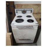 Vintage GE Electric Stove  - project for restore - function unknown -23 5/8 W x 26.5D (including handle) 44 1/4 H at back, 36.5 H on cooktop