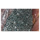 Pro-Twist Steel Framing Pancake Head Screws 10x5/8 - open 32lb box - at least 3/4 or more full (no guarantee the 2 free bits mentioned on the box are in the box)