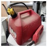 Rubbermaid 5 Gallon Gas Can with attached Flo-N-Go dispenser handle