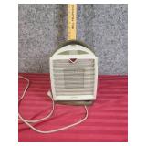 Holmes AccuTemp Plus Digital Space Heater HCH8822 - blows hot air well, has tip shut off, but the up/down thermostat buttons do not work to change heat setting