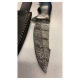Handcrafted Damascus Steel Hunting fishing Knife wood handle with leather sheath approx 9.5 inches
