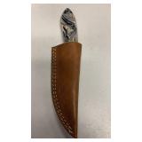 Handcrafted Damascus Steel Hunting fishing full tang Knife with leather sheath approx 8.5 inches