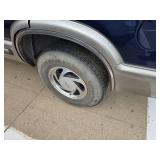 2000 CHEVROLET BLAZER LS 4-DOOR 4WD