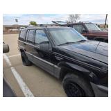 1995 JEEP GRAND CHEROKEE SE 4WD