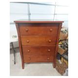 Traditional 4-Drawer Chest