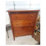 Traditional 4-Drawer Chest