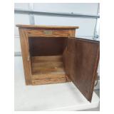 White Clad Oak Ice Box Style End Table