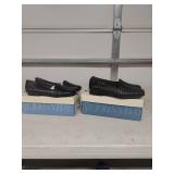 (2) Black Leather Loafers Size 7.5