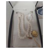Pearl Cleane White Pearl Necklace
