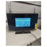 Insignia LCD TV with Built-in DVD Player 27in