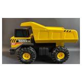 Tonka 952 Dump Truck