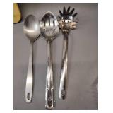 RESTAURANT COOKING SUPPLIES