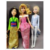 ON EVERY LITTLE GIRLS CHRISTMAS WISH LIST DISNEY PRINCESS DOLLS