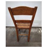 VINTAGE WOODEN CHAIR