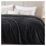 BEDELITE Fleece Blanket King Size 3D Ribbed Jacquard Soft and Warm Decorative Fuzzy Blankets Cozy, Fluffy, Plush Lightweight Throw Blankets for Couch, Bed, Sofa(Black, 108x90 inches)