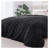BEDELITE Fleece Blanket King Size 3D Ribbed Jacquard Soft and Warm Decorative Fuzzy Blankets Cozy, Fluffy, Plush Lightweight Throw Blankets for Couch, Bed, Sofa(Black, 108x90 inches)