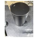 Cesun 1.2 Gallons Small Black Trash Can, Bathroom Garbage Can with Lid and Foot Pedal, Mini Round Wastebasket for Bathroom, Bedroom, Office, 4.5 Liters / 1.2 Gallons, Matte Black