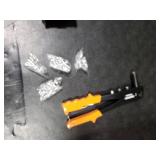 BEETRO Heavy Duty Hand Riveter, Rivet Gun, 3/32-1/8-5/32-3/16, 4 Nosepieces Set Includes 100pcs Rivets, Durable and Suitable for Metal, Plastic and Leather