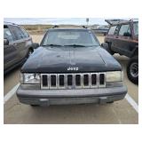 1995 JEEP GRAND CHEROKEE SE 4WD