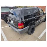 1995 JEEP GRAND CHEROKEE SE 4WD