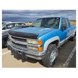 1995 CHEVROLET C/K 2500 EXT. CAB 6.5-FT. BED 4WD