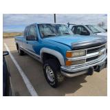 1995 CHEVROLET C/K 2500 EXT. CAB 6.5-FT. BED 4WD