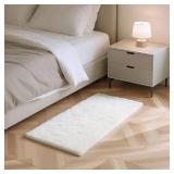 Fluffy Rug Shaggy Area Rug, White 2x4 Area Rugs for Bedroom, Small Bedside Rug, Soft Fluffy Shaggy Entryway Throw Rugs for Living Room Bedroom Kids Room Home Decor