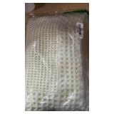 RESARE Waffle Bath Mat for Bathroom, Super Absorbent Bathroom Rugs Non Slip Machine Washable, Ultra Soft Quick Dry Boho Bath Rugs with Tassels for Floor, Upgraded Bordered Design, 18\x30\in Creamin