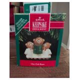 1991 Hallmark Glee Club Bears Ornament