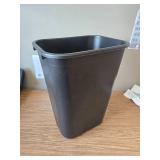 Rubbermaid Commercial Wastebasket Trash Container 41QT/10.25 Gal