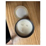 Bath & Body Works White Barn 3-Wick Candle Dark Amber & Oud