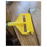 Rubbermaid Invader 54" Fiberglass Wet Mop Handle, 1" Headband