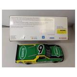 APPEARS NEW - NASCAR #6 Mark Martin Scotts Miracle-Gro 2006 Ford F150 Diecast 1:24