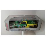 APPEARS NEW - NASCAR #6 Mark Martin Scotts Miracle-Gro 2006 Ford F150 Diecast 1:24