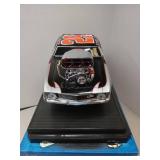 APPEARS NEW - NASCAR Kevin Harvick #29 GM Goodwrench Engines 1969 Camaro Muscle Machines Diecast 1:18 Scale