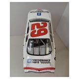 APPEARS NEW - NASCAR #29 Kevin Harvick GM Goodwrench Service Plus 2001 Monte Carlo Diecast 1:24 Model