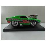 APPEARS NEW - NASCAR #18 Bobby Labonte Interstate Batteries 1969 Chevelle SS Muscle Machines 1:18 Diecast