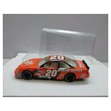 2002 Tony Stewart #20 Home Depot Pontiac Grand Prix NASCAR Diecast Model Car 1:24 Scale