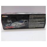 APPEARS NEW - 2001 Kevin Harvick #29 GM Goodwrench/Black Monte Carlo NASCAR 1:24 Scale Diecast